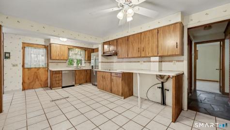 144 Maple Street Seymour CT 06483