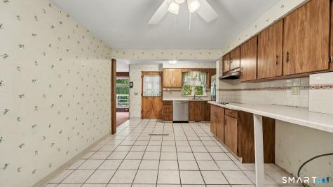 144 Maple Street Seymour CT 06483