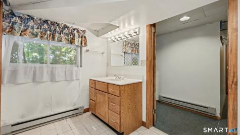 144 Maple Street Seymour CT 06483