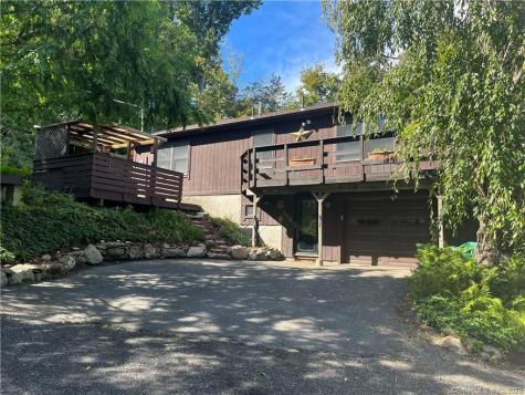556 Berkshire Road Southbury CT 06488