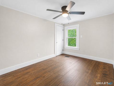 56 Evergreen Avenue New London CT 06320