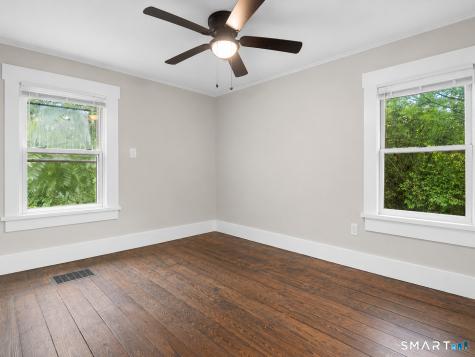 56 Evergreen Avenue New London CT 06320