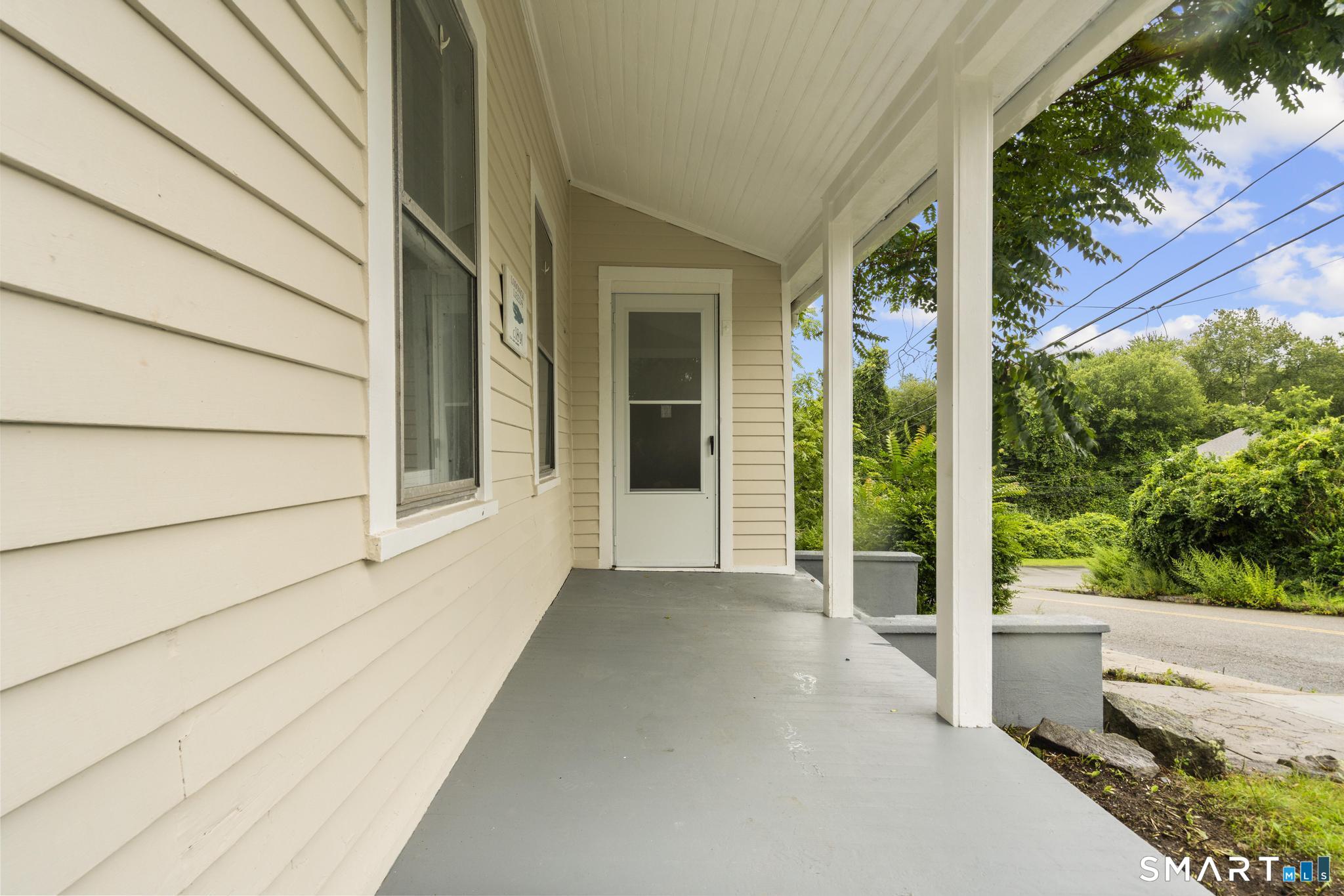 56 Evergreen Avenue New London CT 06320