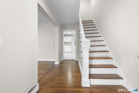 56 Evergreen Avenue New London CT 06320
