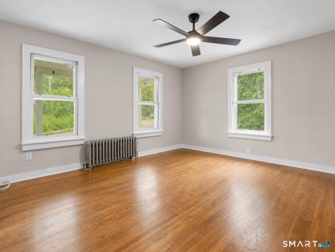 56 Evergreen Avenue New London CT 06320