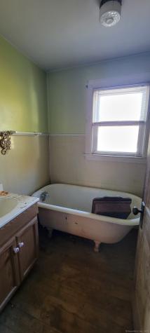 118 Bloomingdale Road Waterford CT 06375