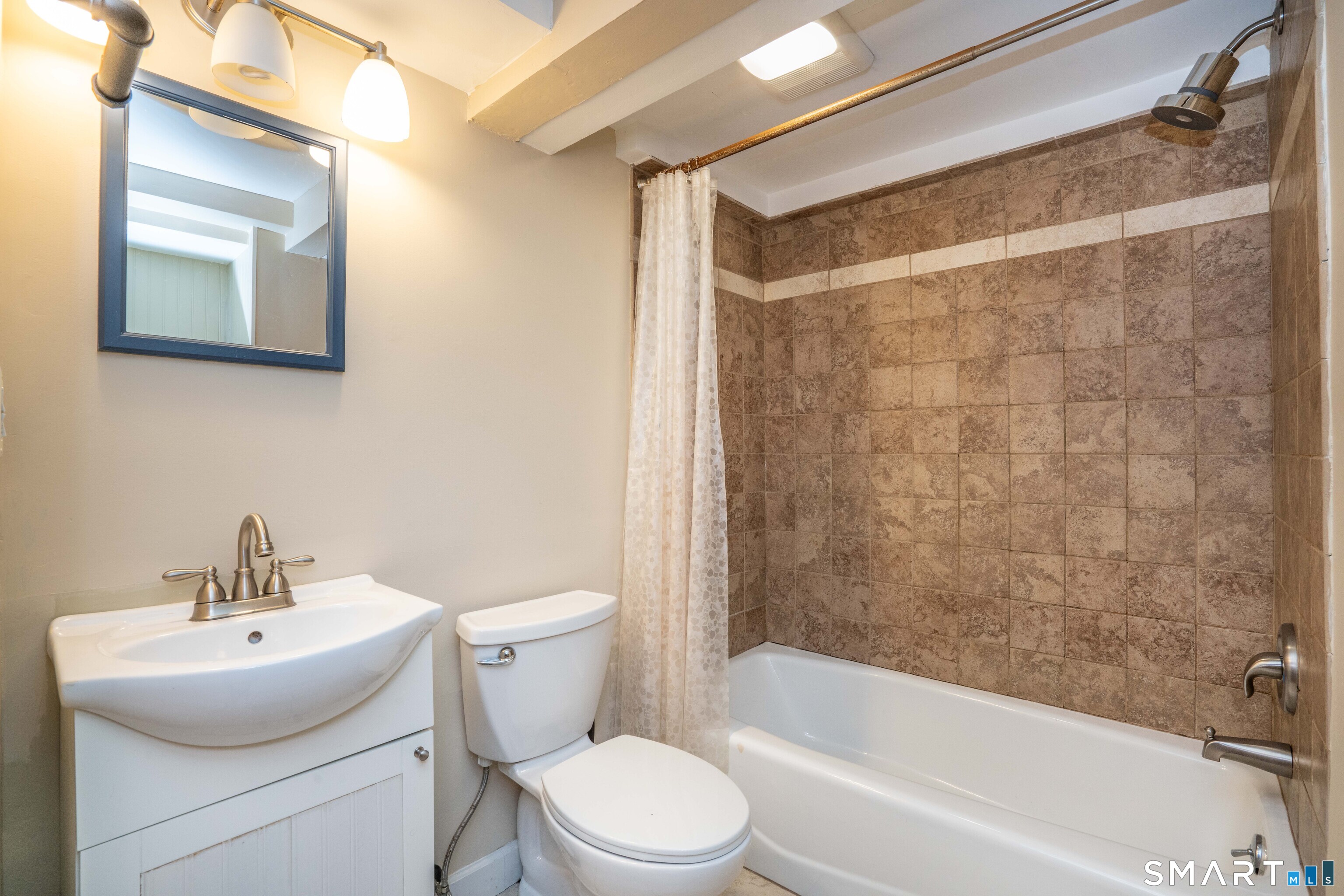 25 Meadow Farms Road West Hartford CT 06107