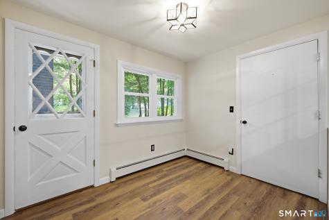52 Fernwood Drive Simsbury CT 06070