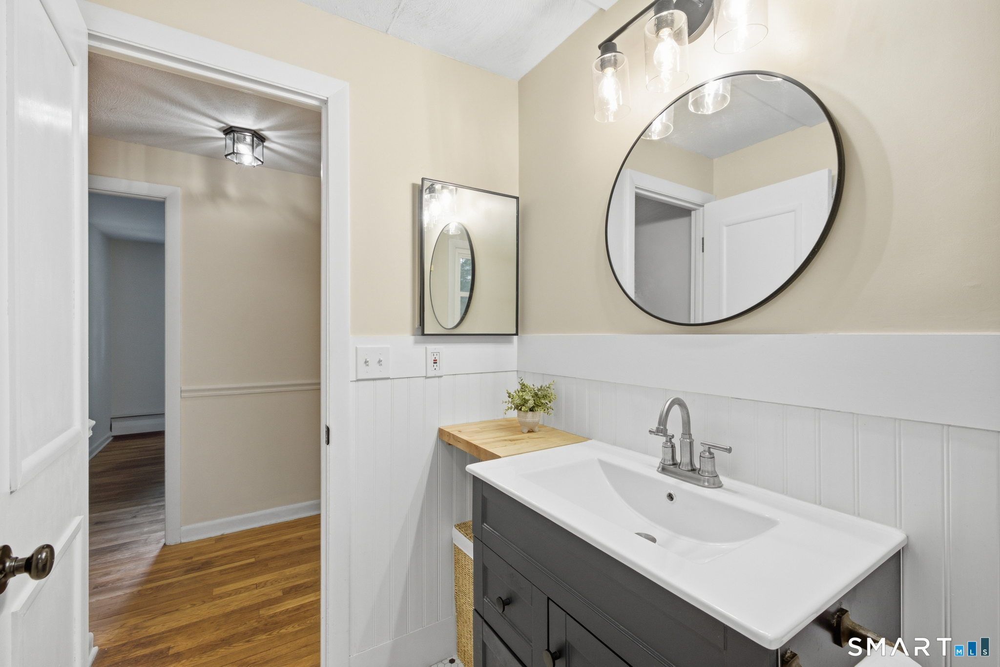 52 Fernwood Drive Simsbury CT 06070