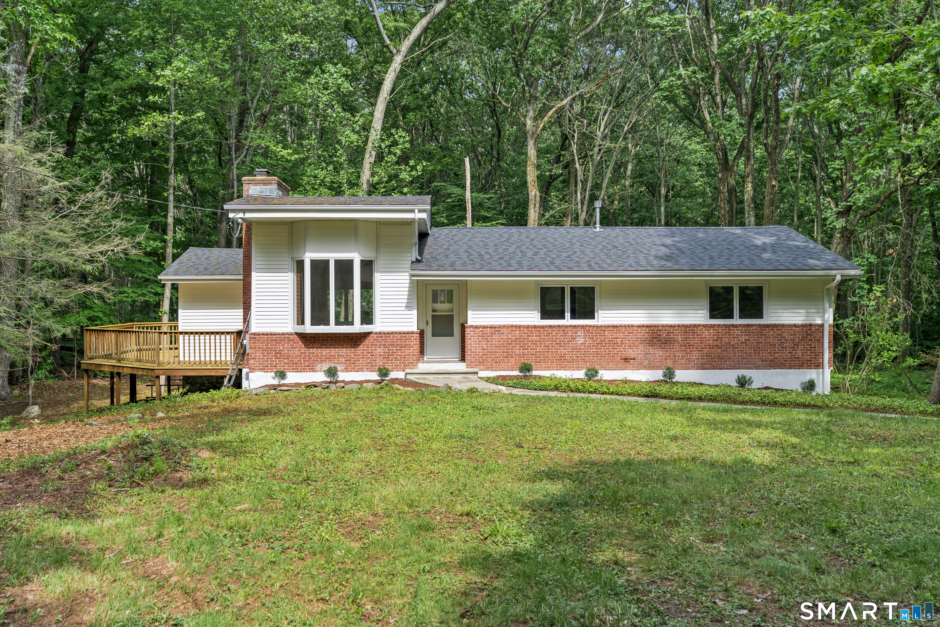 Woodbridge CT, 19 Fawn Drive