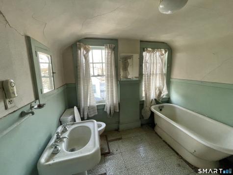 366 Brooklawn Avenue Bridgeport CT 06604