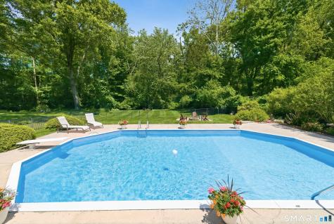 36 Willowbrook Road West Hartford CT 06107