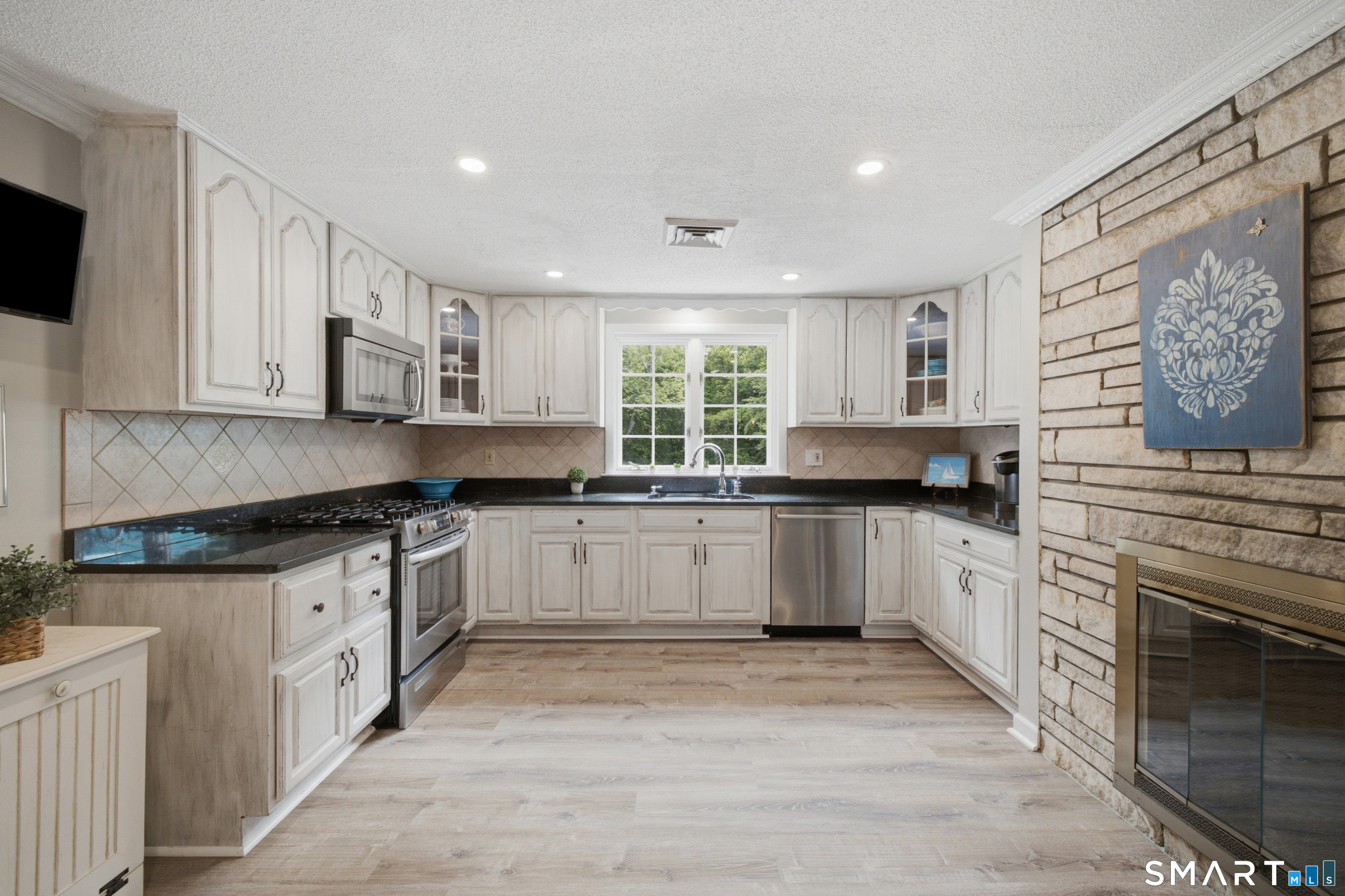 36 Willowbrook Road West Hartford CT 06107