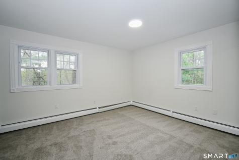 12 Crane Place Simsbury CT 06070