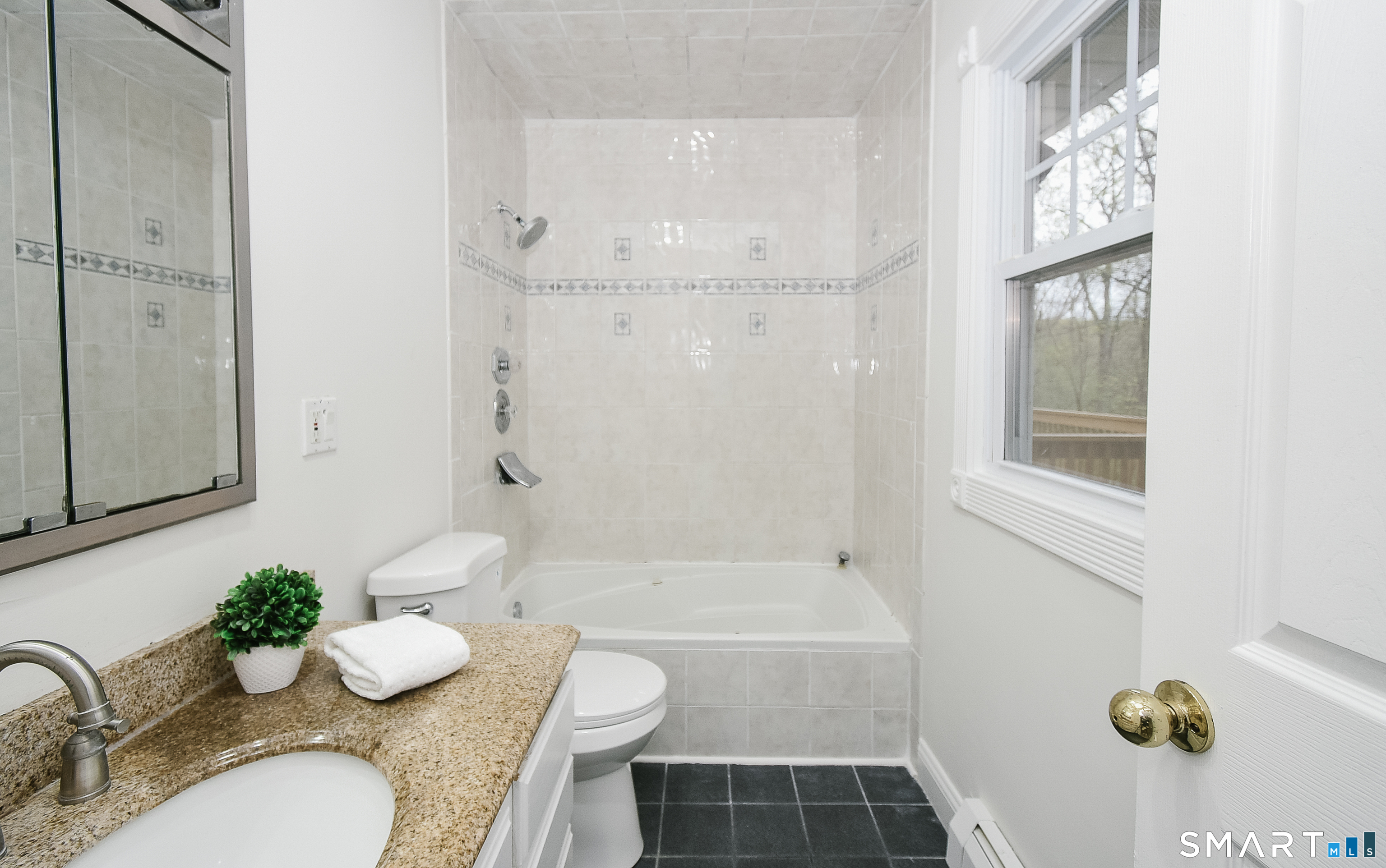 12 Crane Place Simsbury CT 06070