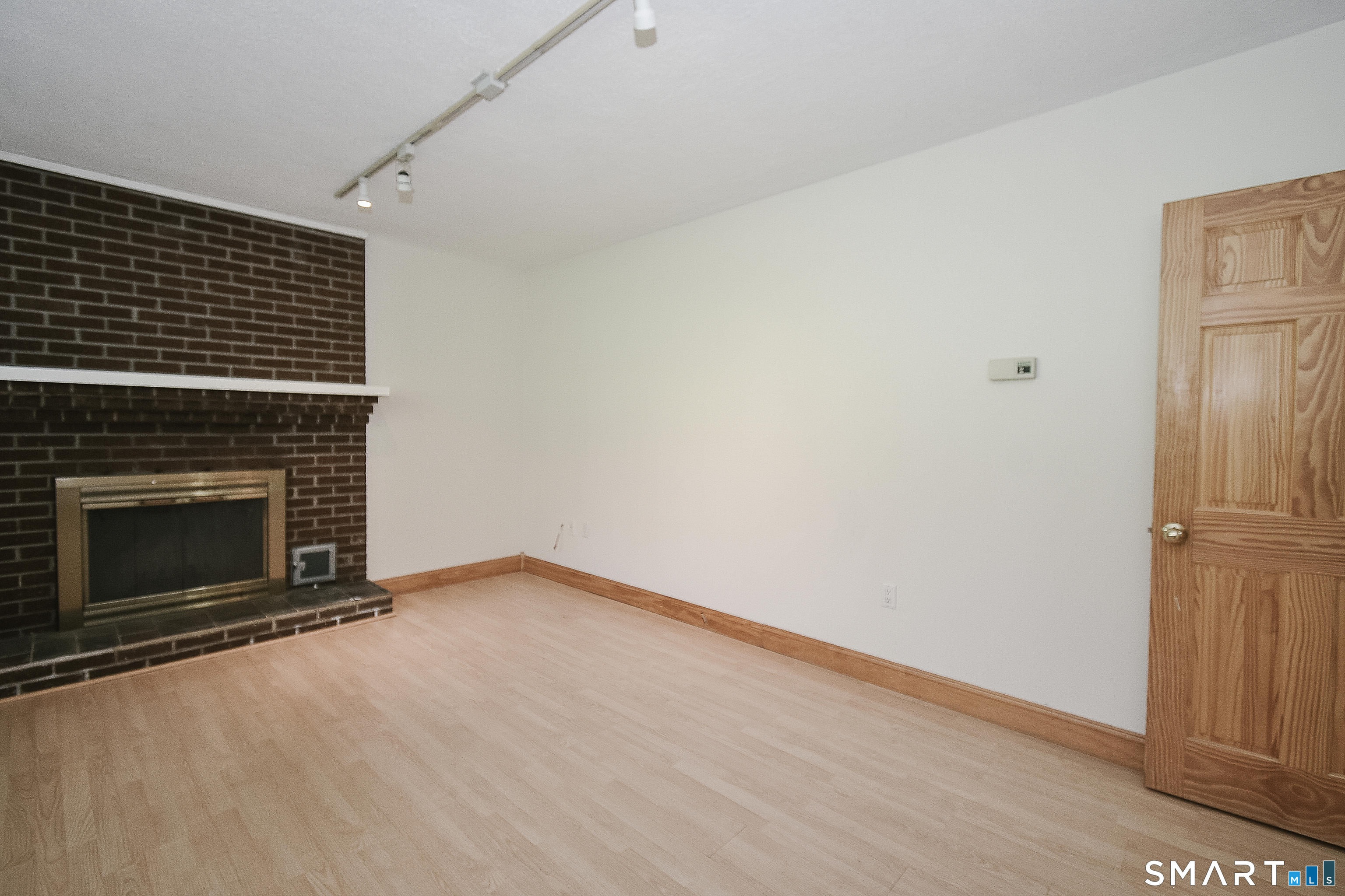12 Crane Place Simsbury CT 06070