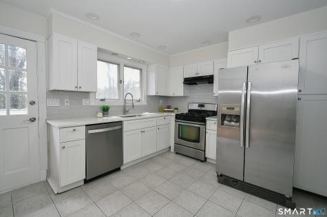 12 Crane Place Simsbury CT 06070