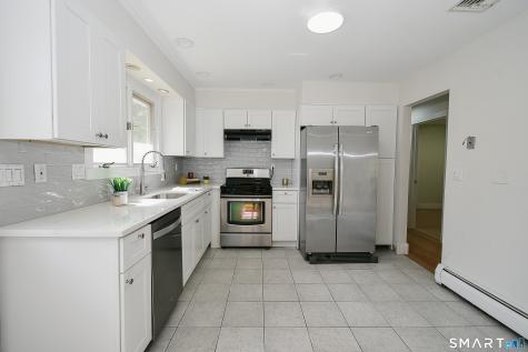 12 Crane Place Simsbury CT 06070