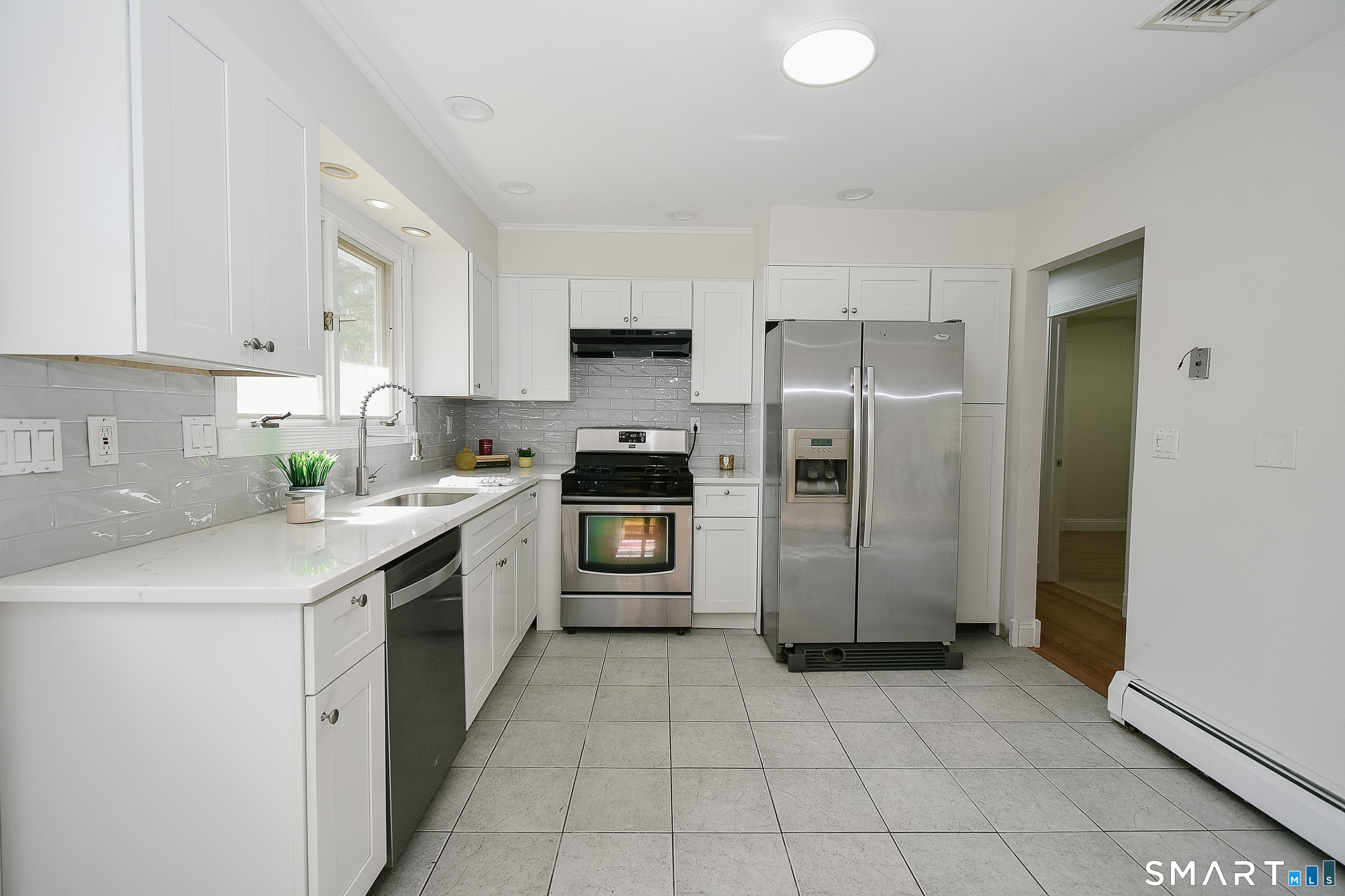 12 Crane Place Simsbury CT 06070
