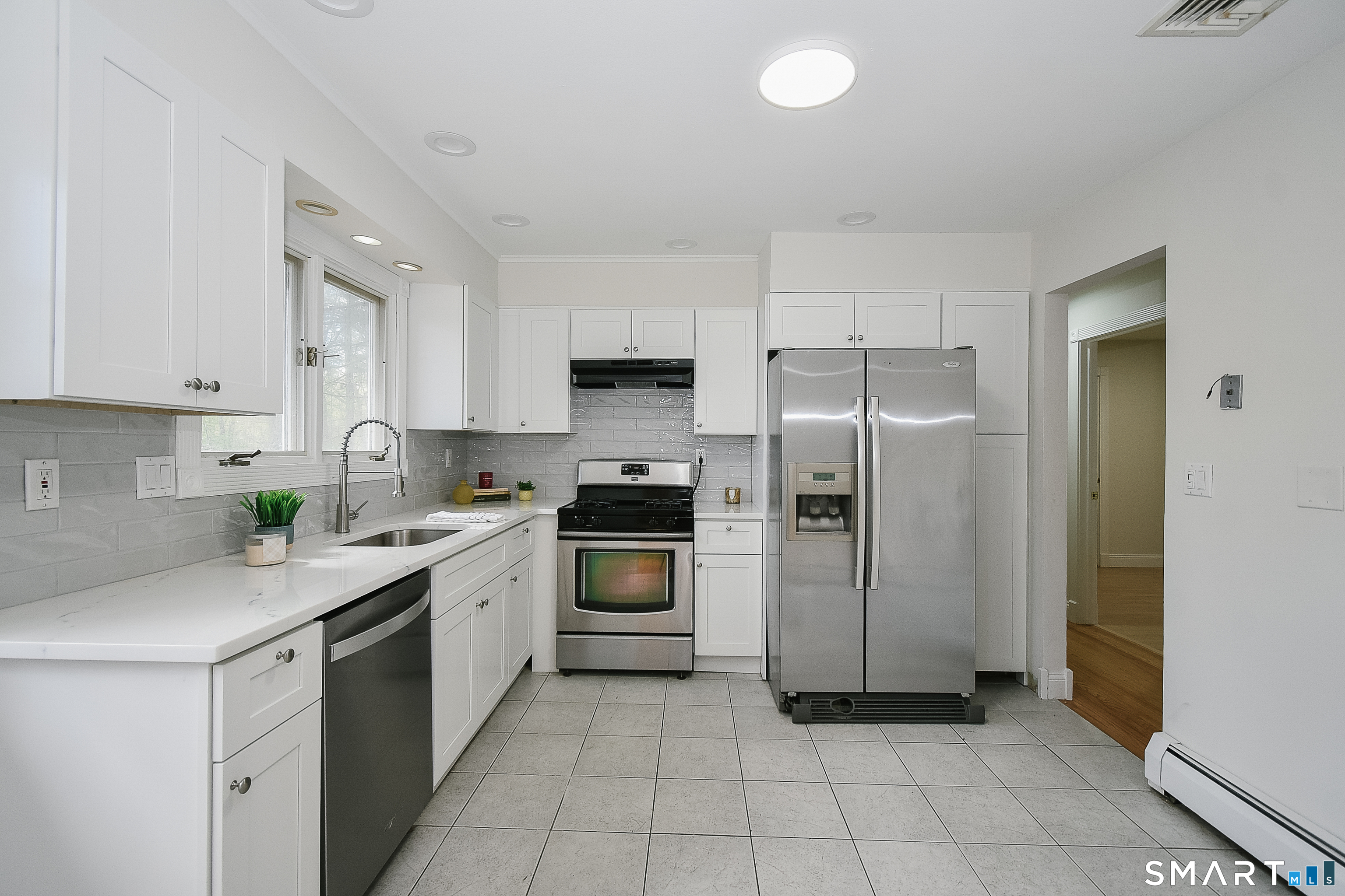 12 Crane Place Simsbury CT 06070