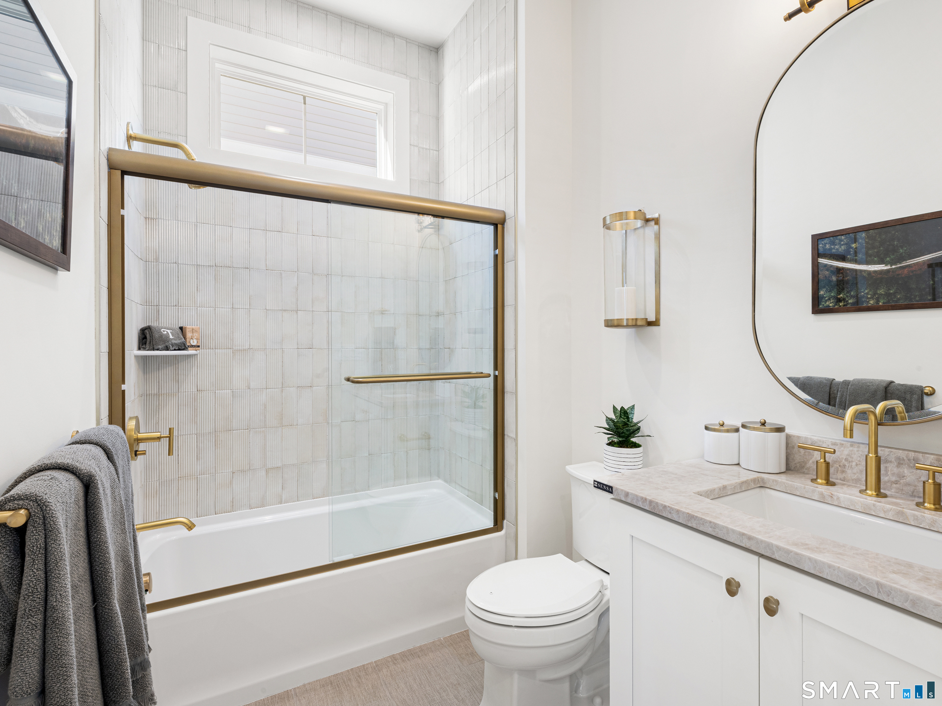 6 Holly Ridge Way Drive Danbury CT 06810