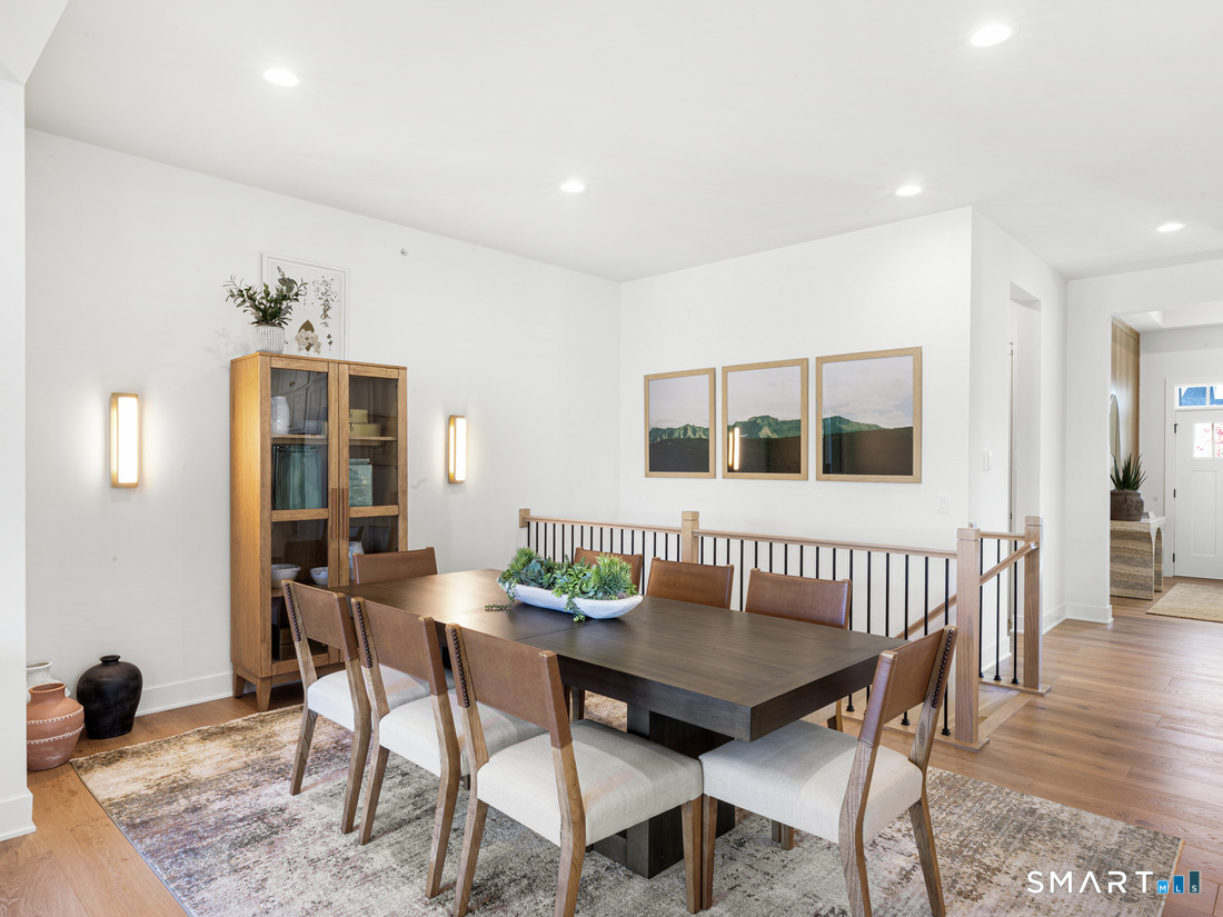 6 Holly Ridge Way Drive Danbury CT 06810