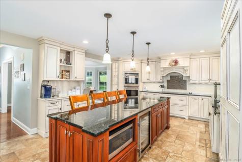 241 Stonegate Drive Southbury CT 06488