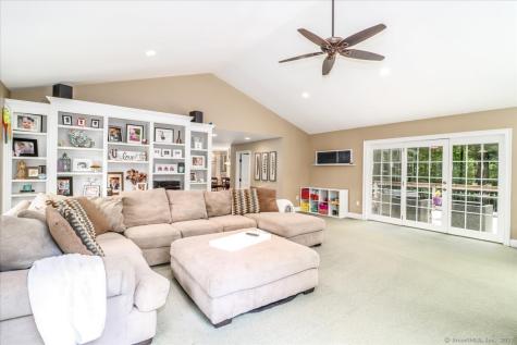 241 Stonegate Drive Southbury CT 06488