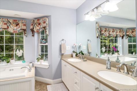241 Stonegate Drive Southbury CT 06488
