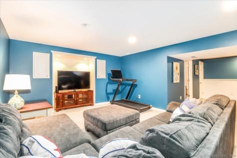 241 Stonegate Drive Southbury CT 06488
