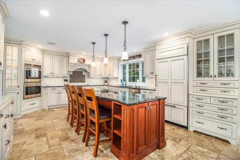 241 Stonegate Drive Southbury CT 06488