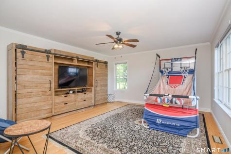 8 Woodridge Lane New Fairfield CT 06812