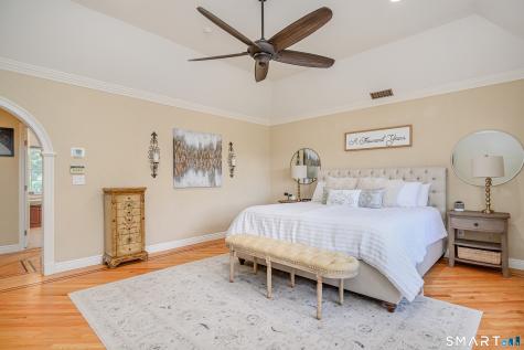 8 Woodridge Lane New Fairfield CT 06812