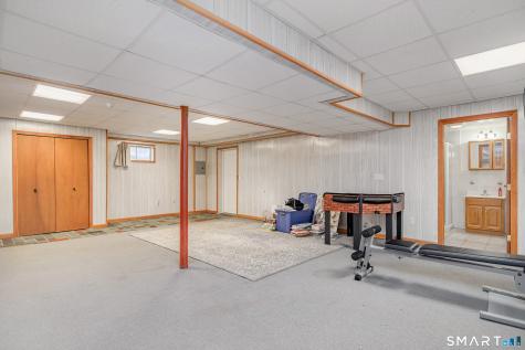 8 Woodridge Lane New Fairfield CT 06812