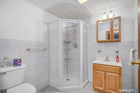 8 Woodridge Lane New Fairfield CT 06812