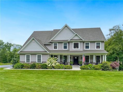 9 Corner Pond Court Danbury CT 06811