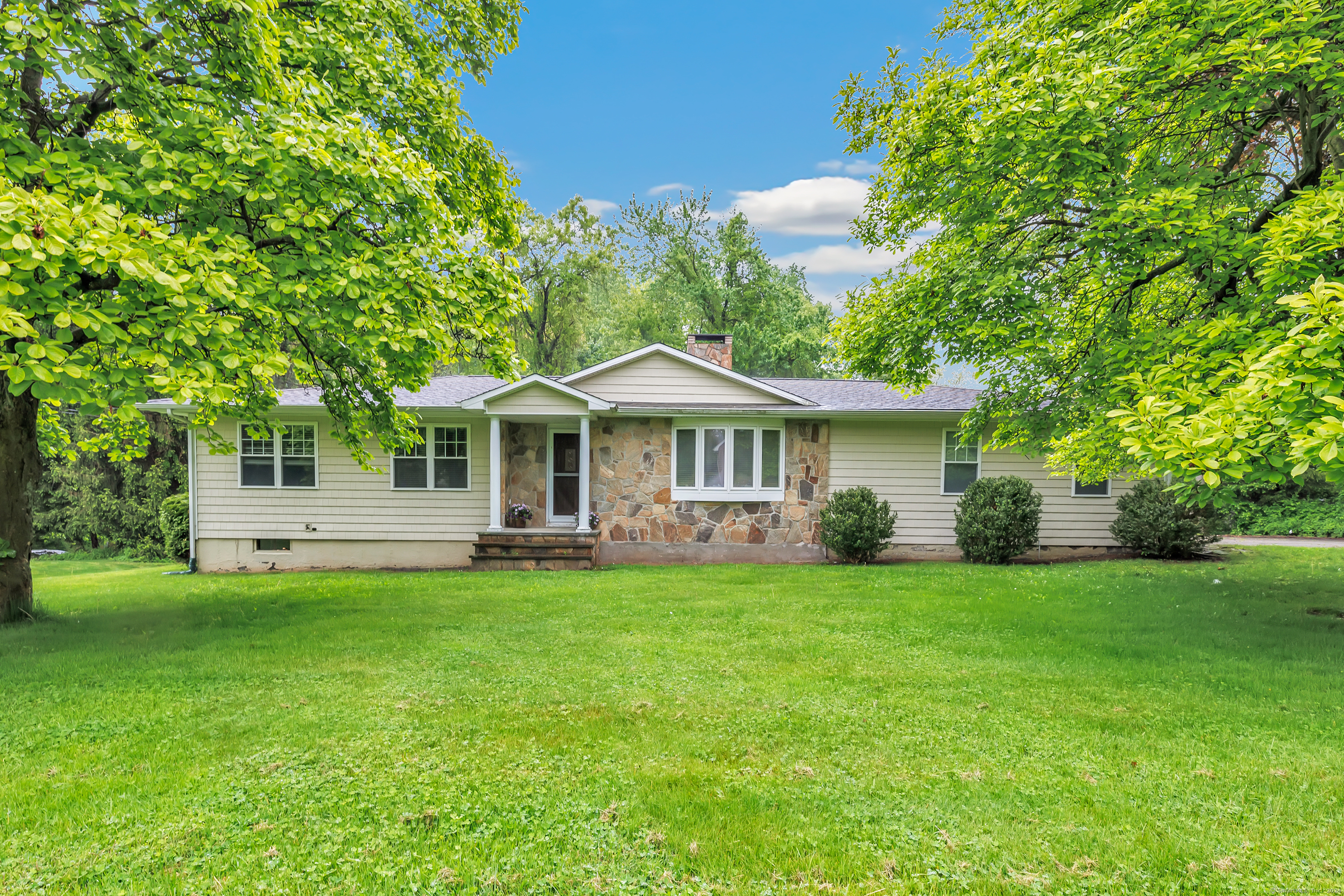 20 North Meadowridge Drive Shelton CT 06484