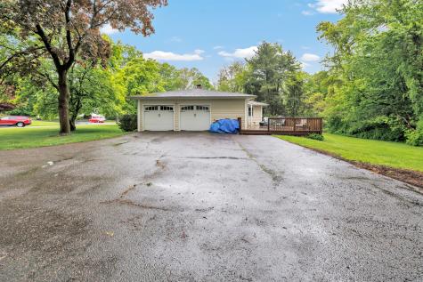 20 North Meadowridge Drive Shelton CT 06484