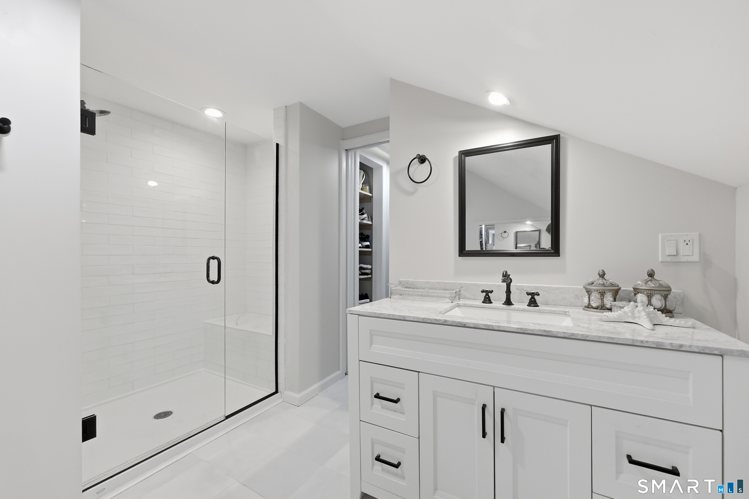 20 Harris Road Avon CT 06001