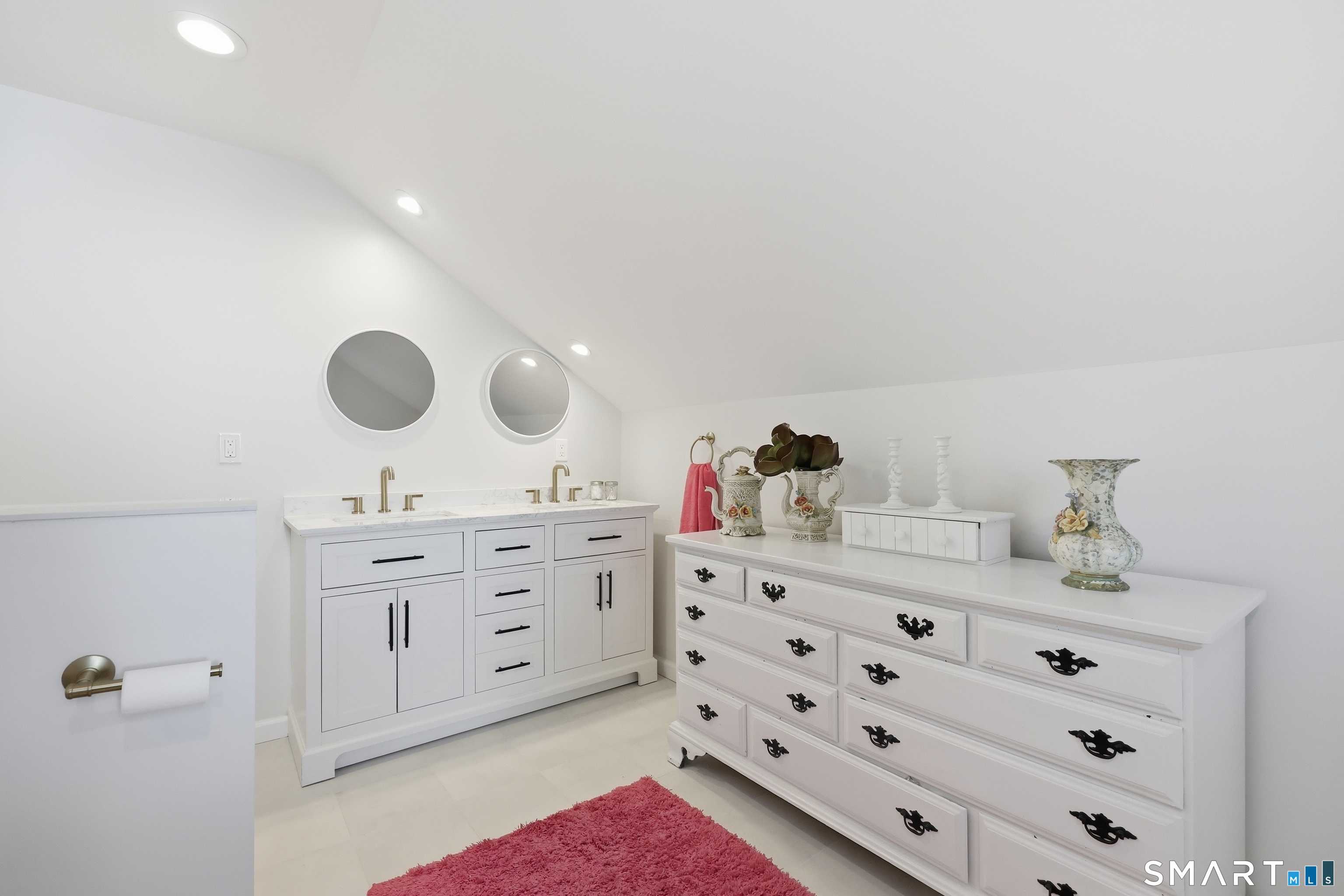 20 Harris Road Avon CT 06001