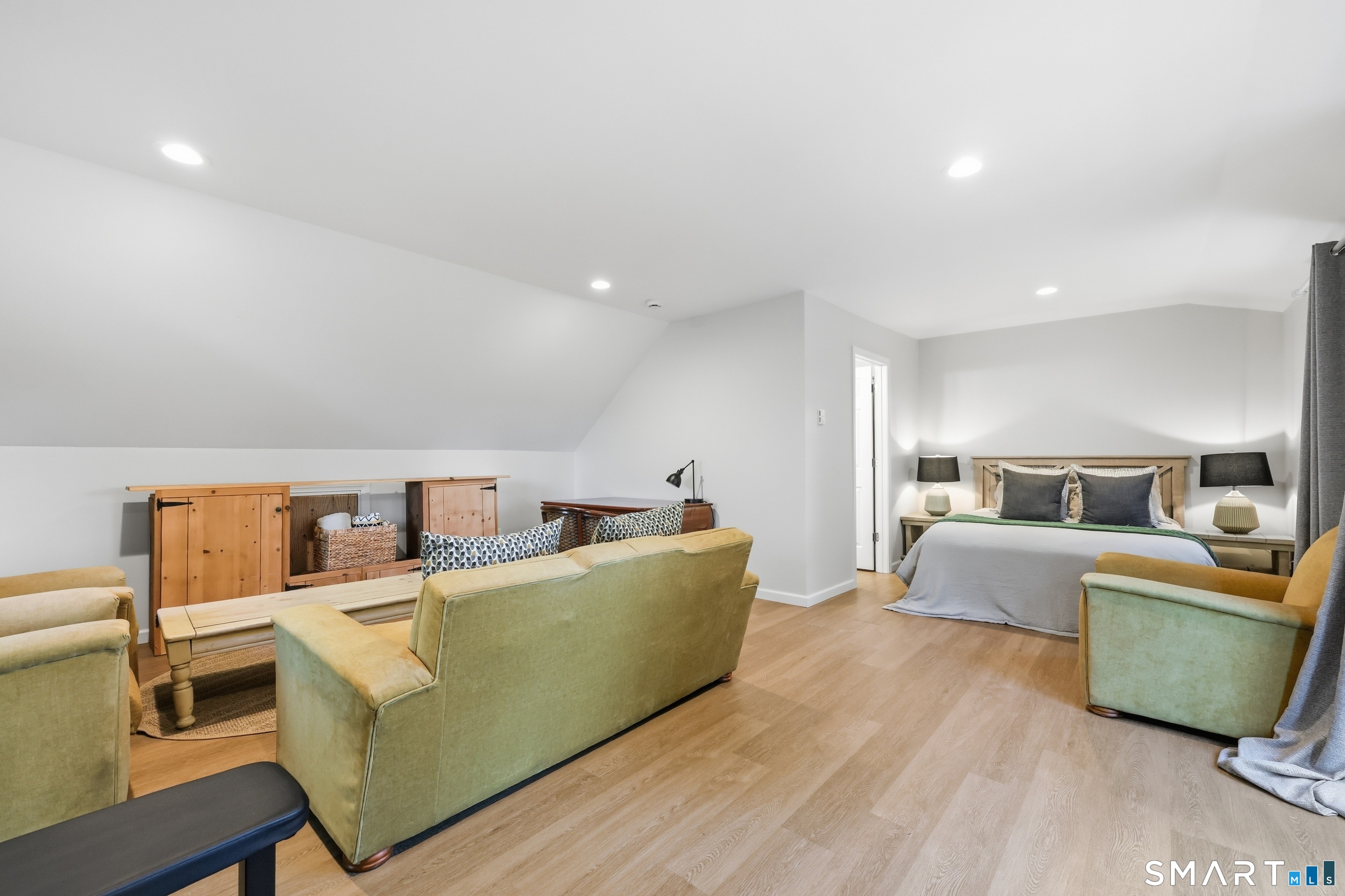 20 Harris Road Avon CT 06001