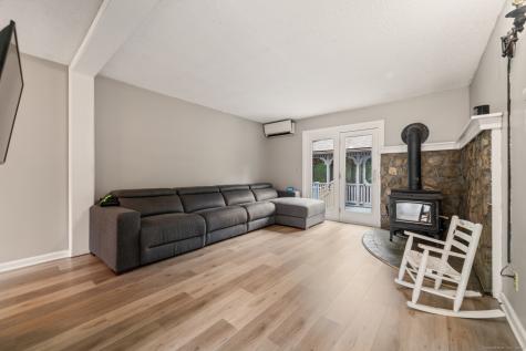 31 Mcveigh Road Woodbury CT 06798