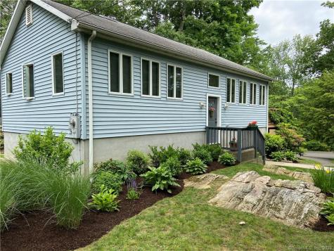6 Jeffrey Street Danbury CT 06810
