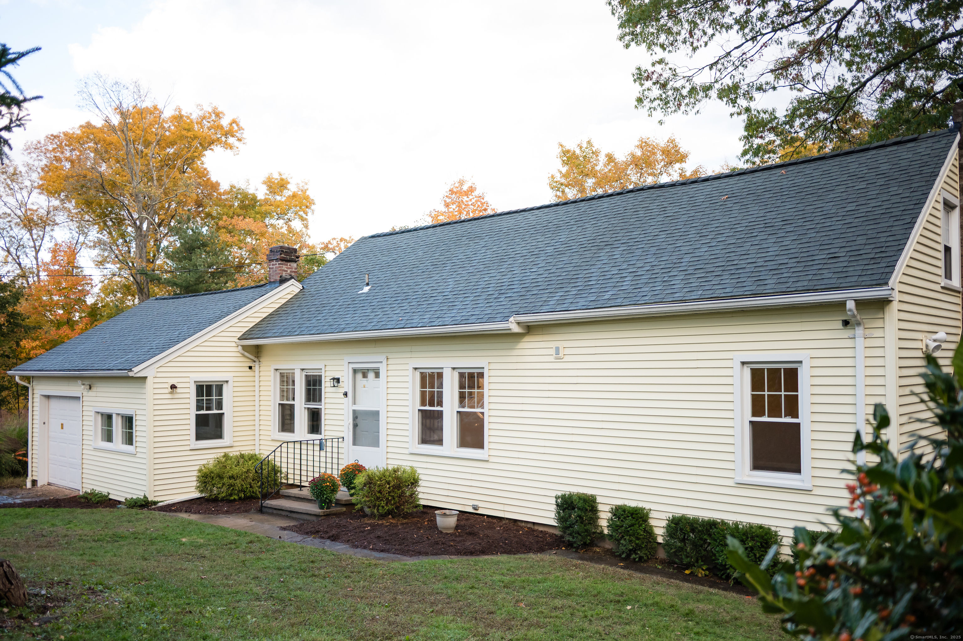 10 Eli Yale Terrace Branford CT 06405