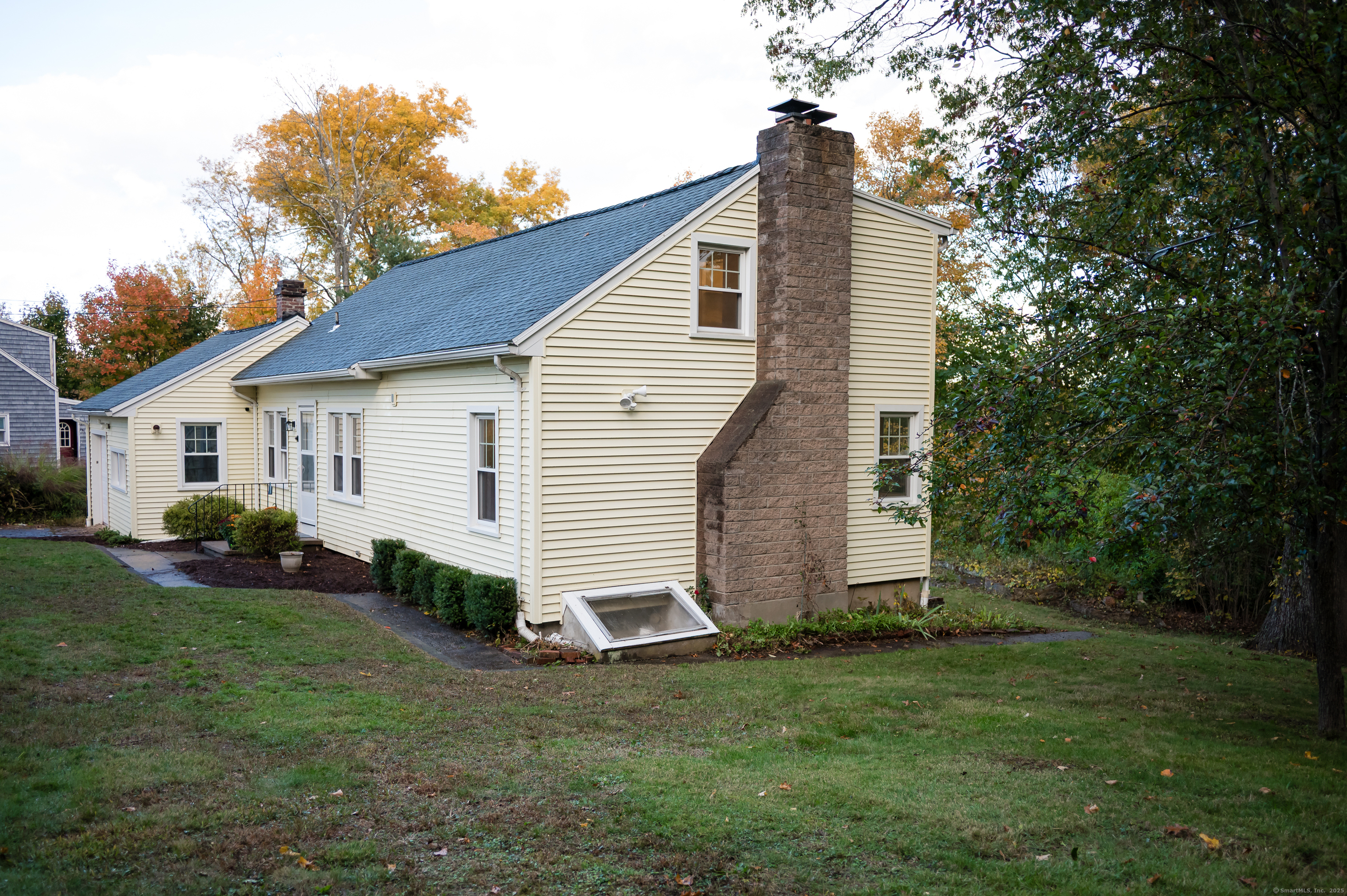 10 Eli Yale Terrace Branford CT 06405