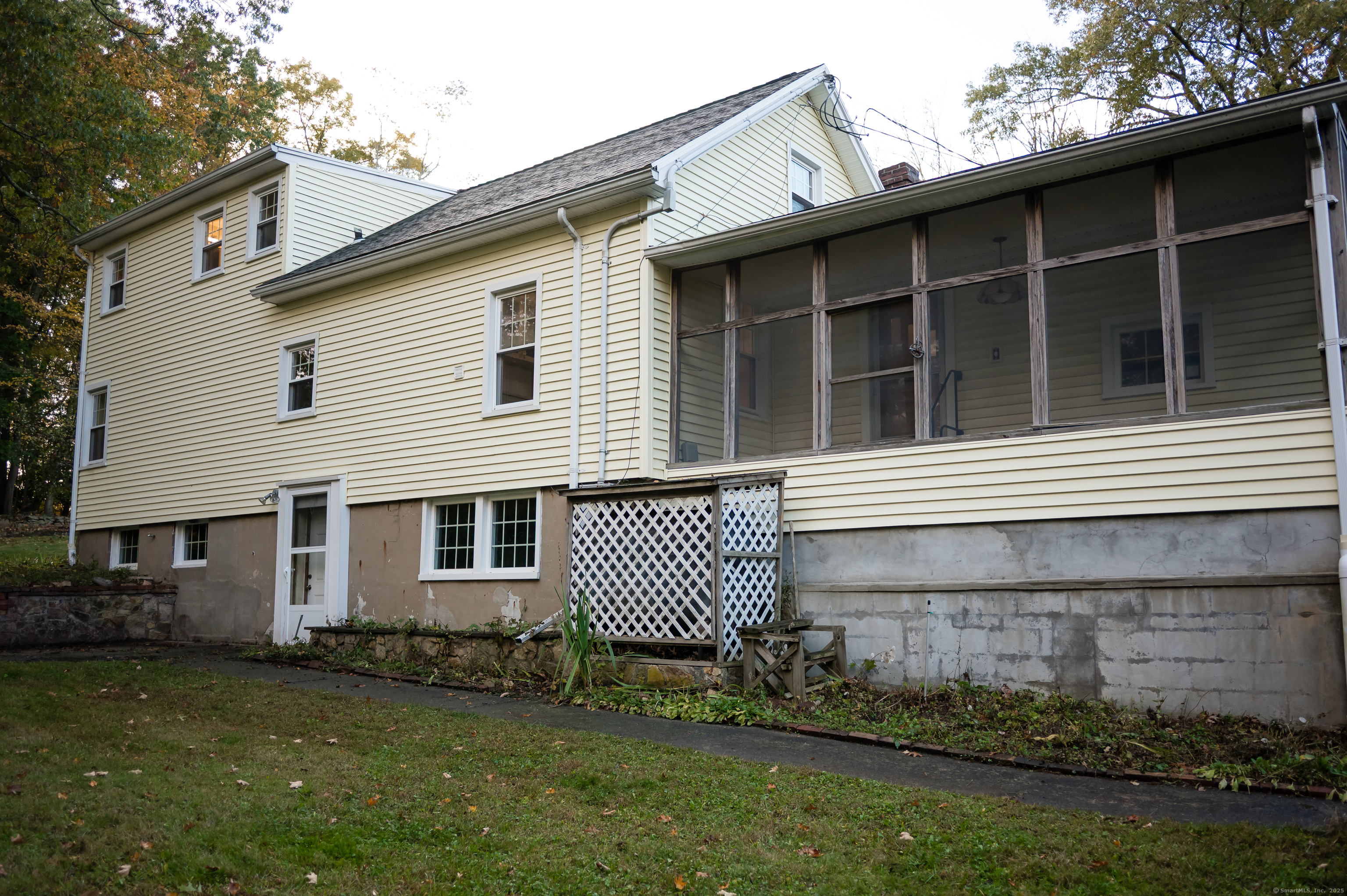 10 Eli Yale Terrace Branford CT 06405