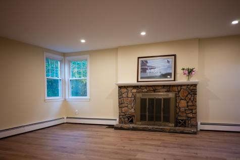 10 Eli Yale Terrace Branford CT 06405