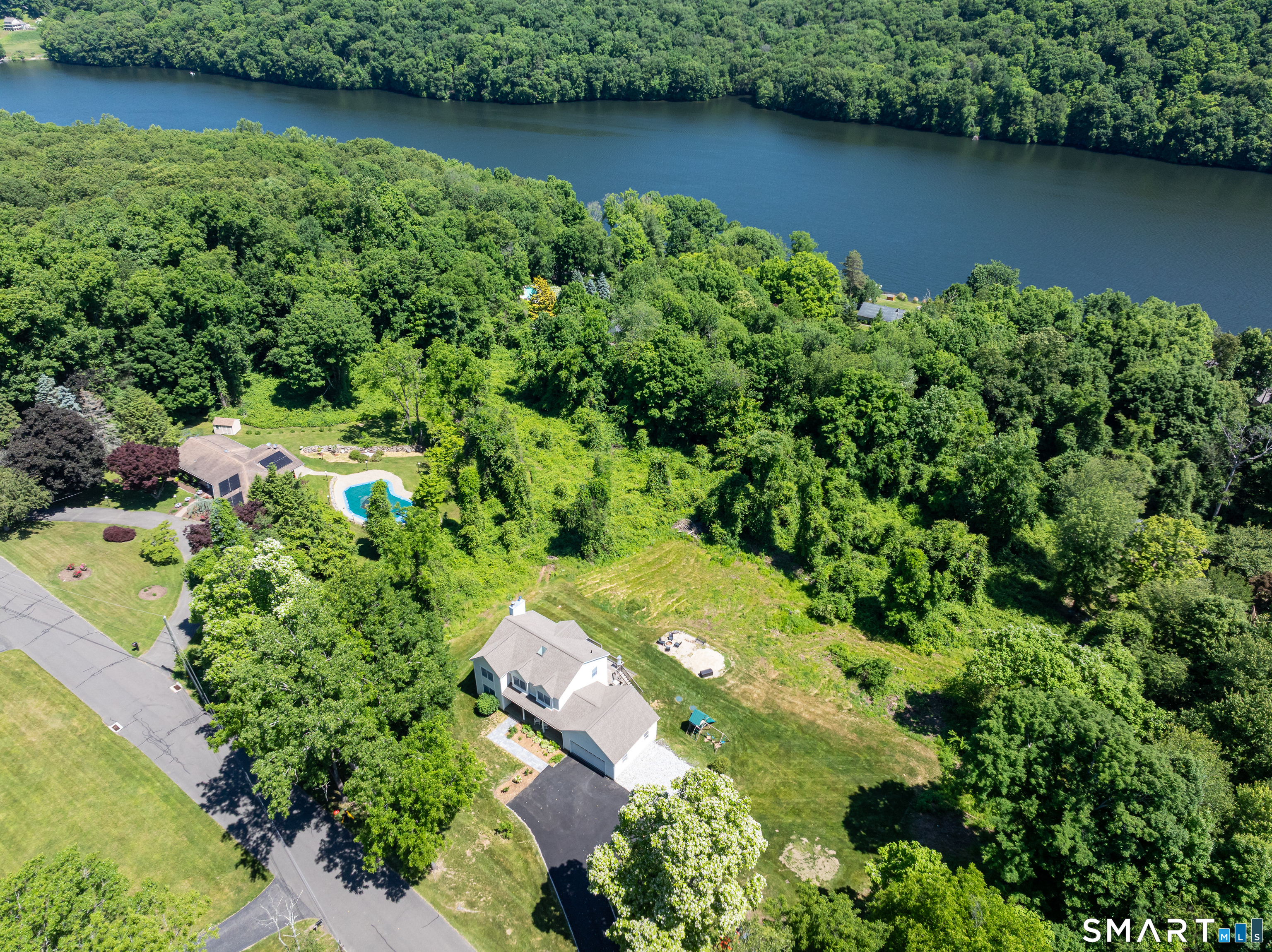 4 Fleetwood Lane Brookfield CT 06804