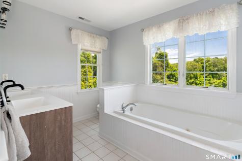 4 Fleetwood Lane Brookfield CT 06804