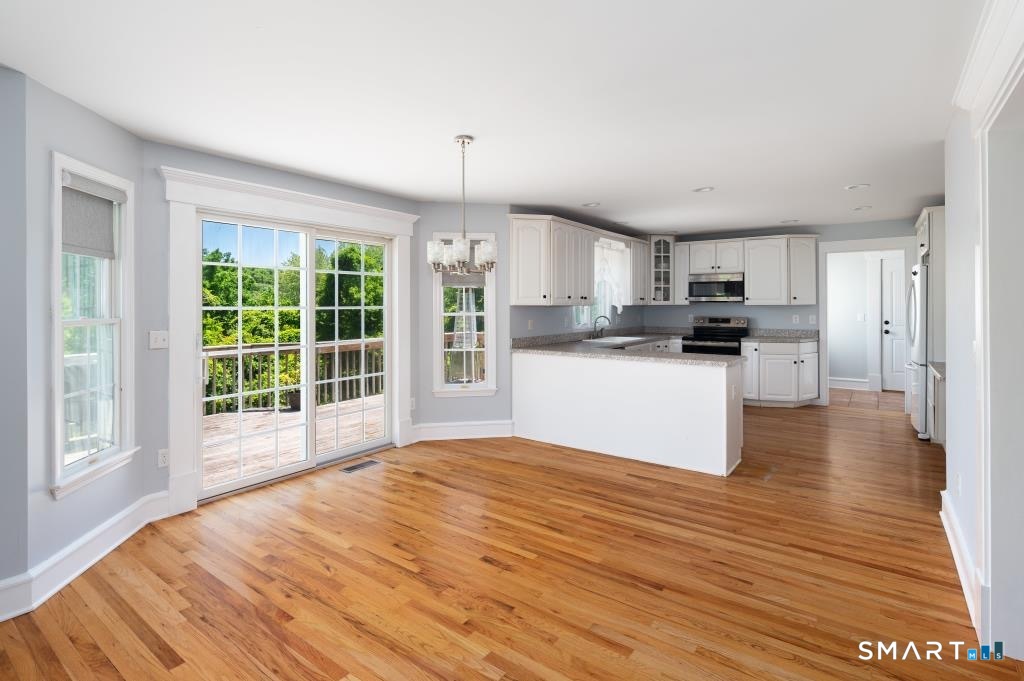 4 Fleetwood Lane Brookfield CT 06804